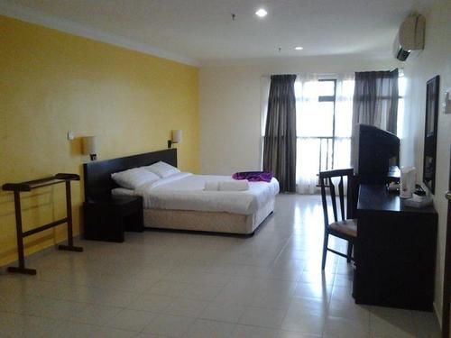 Puteri Beach Resort Port Dickson Exterior photo